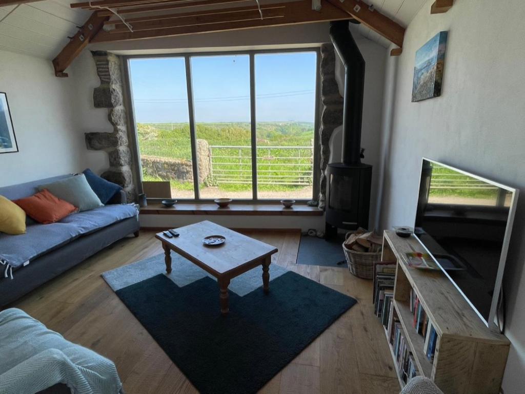 Trengothal Barn Apartamento Porthcurno Exterior foto