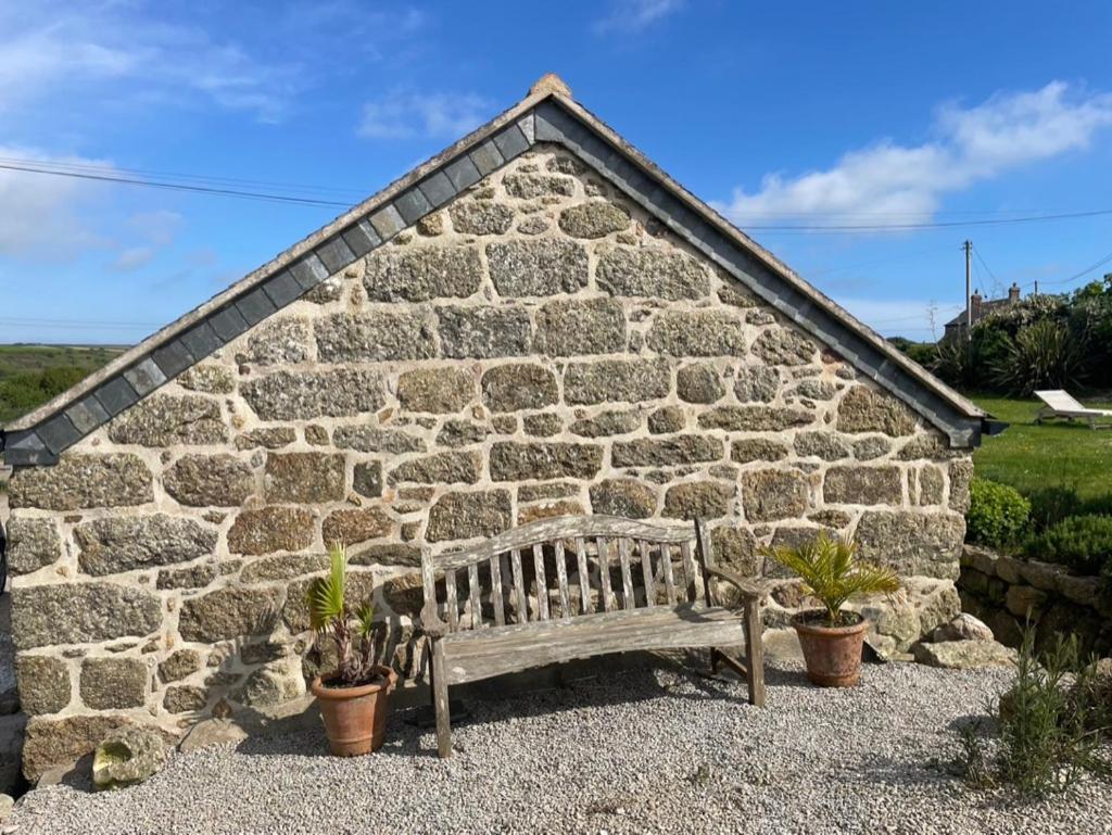 Trengothal Barn Apartamento Porthcurno Exterior foto